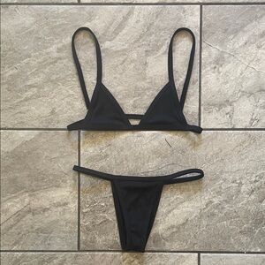 Minimale Animale Black Triangle Bikini Set